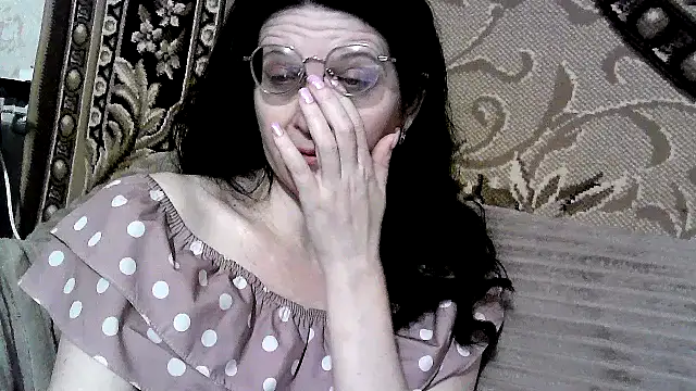 Snapshot of Dear_Annet chatting on 06.09.26 Dear Annet online show from 06.09.26