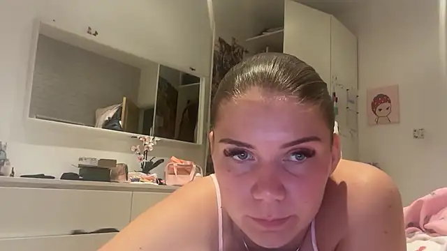 Snapshot of Melissamayy chatting on 07.18.26 Melissamayy online show from 07.18.26