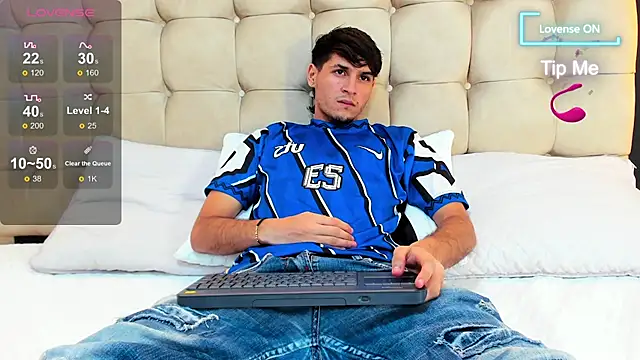 Snapshot of Zack23__ chatting on 06.25.26 Zack23 online show from 06.25.26