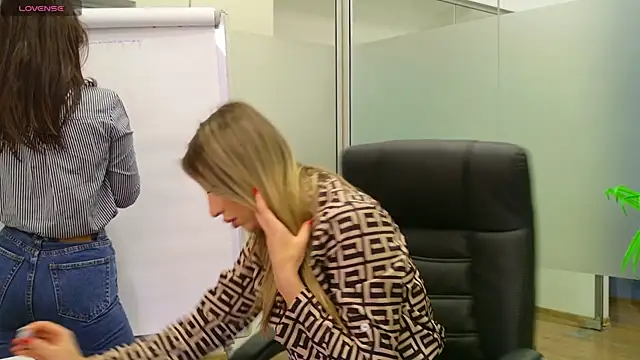 BabesGoWild online show from 02.19.25