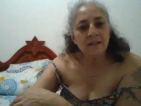 Snapshot of cersey_ chatting on 06.14.26 cersey online show from 06.14.26