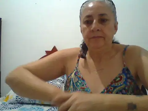Snapshot of cersey_ chatting on 06.17.26 cersey online show from 06.17.26