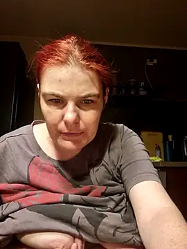 GoldenWifee online show from 07.10.26