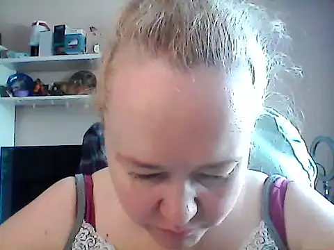 Snapshot of Viola27 chatting on 06.08.26 Viola27 online show from 06.08.26