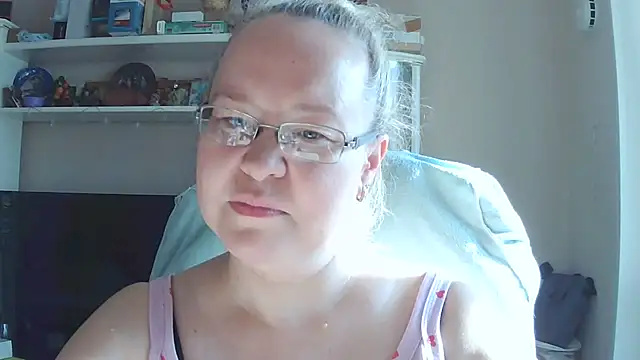 Snapshot of Viola27 chatting on 07.08.26 Viola27 online show from 07.08.26