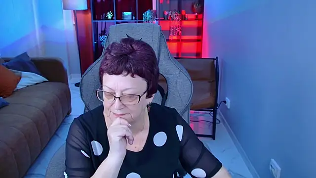 IsoldeMirevain online show from 06.14.26