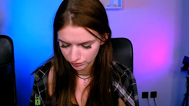 naomi perl online show from 07.06.26