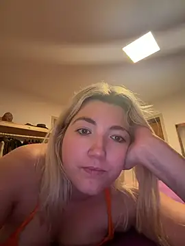 LauraStarr online show from 07.20.26