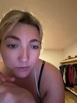 LauraStarr online show from 07.22.26