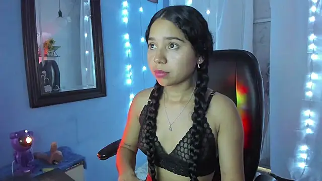 Snapshot of Milly-Way chatting on 06.18.26 Milly-Way online show from 06.18.26