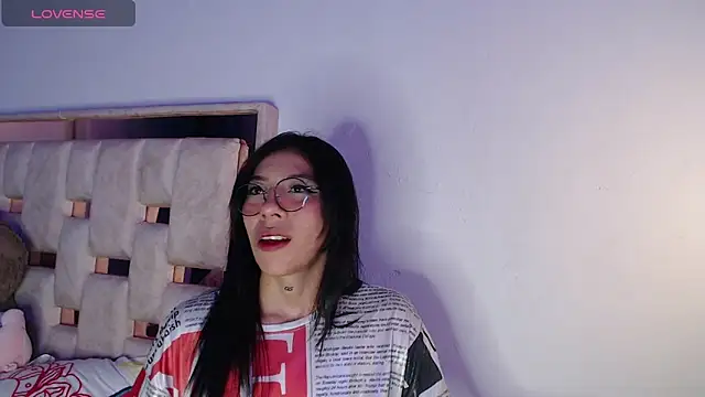 LAILA GOMEZ1 online show from 06.13.26