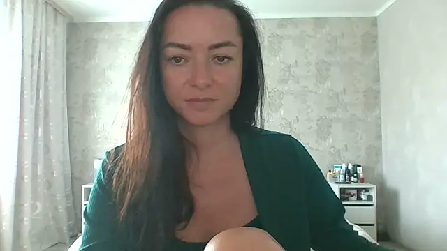 Snapshot of Mia_Salamanka chatting on 06.23.26 Mia Salamanka online show from 06.23.26