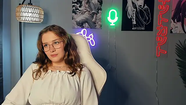 DarleenWarrior online show from 06.12.26