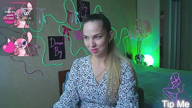 Snapshot of babbyalexandra chatting on 07.28.26 babbyalexandra online show from 07.28.26