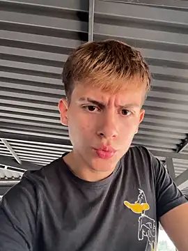 Snapshot of Evaan_Hot chatting on 06.19.26 Evaan Hot online show from 06.19.26