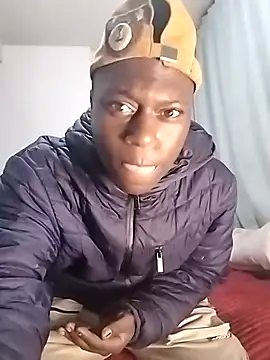 Snapshot of blacksaucy chatting on 06.19.26 blacksaucy online show from 06.19.26