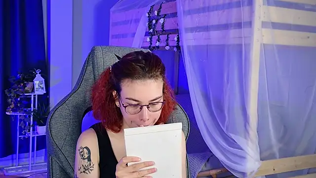 SeraphineDuskryn online show from 08.04.26