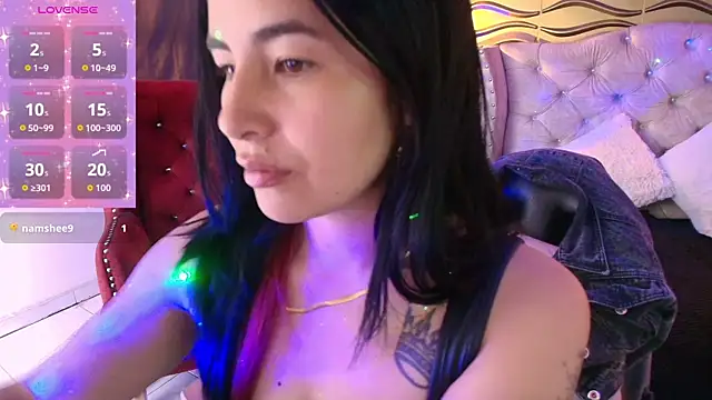 Snapshot of _Ninaharpper chatting on 06.16.26 Ninaharpper online show from 06.16.26