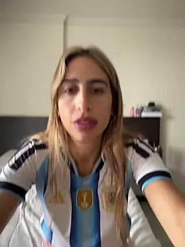 NicoleWilder online show from 06.14.26