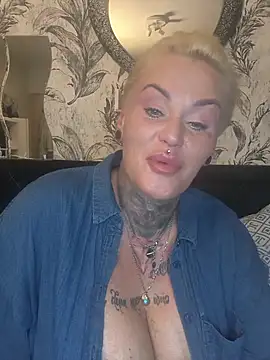 Snapshot of InkedMissLaBaehm chatting on 06.15.26 InkedMissLaBaehm online show from 06.15.26