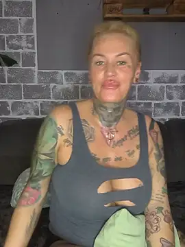 Snapshot of InkedMissLaBaehm chatting on 06.27.26 InkedMissLaBaehm online show from 06.27.26