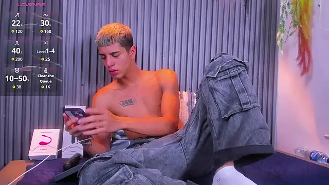 Tyler Noir online show from 06.13.26