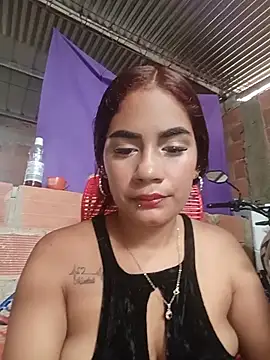 Snapshot of dulce_amber21 chatting on 06.18.26 dulce amber21 online show from 06.18.26