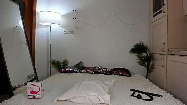 Snapshot of SonyaBabyn chatting on 03.15.25 SonyaBabyn online show from 03.15.25