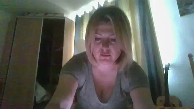 ElenaLove888 online show from 06.15.26