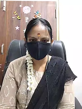 Snapshot of Tamil_white_beauty chatting on 08.03.26 Tamil white beauty online show from 08.03.26