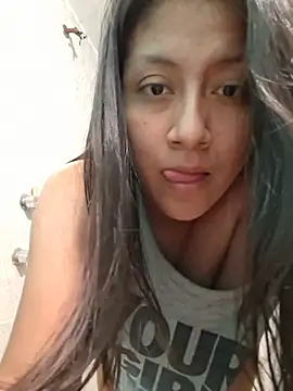 Snapshot of madi23q chatting on 07.18.26 madi23q online show from 07.18.26