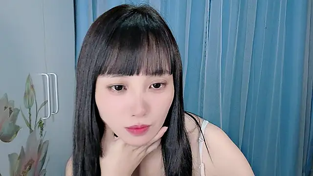 Snapshot of Yesqiko chatting on 07.23.26 Yesqiko online show from 07.23.26