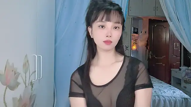 Snapshot of Yesqiko chatting on 07.26.26 Yesqiko online show from 07.26.26