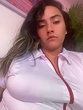 Snapshot of sophia_pink17 chatting on 07.28.26 sophia pink17 online show from 07.28.26