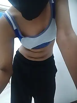 Snapshot of Riya_cum33 chatting on 08.05.26 Riya cum33 online show from 08.05.26