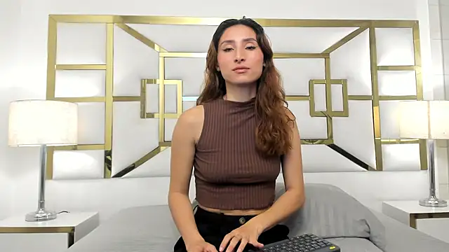 VivieneLuxe online show from 07.26.26