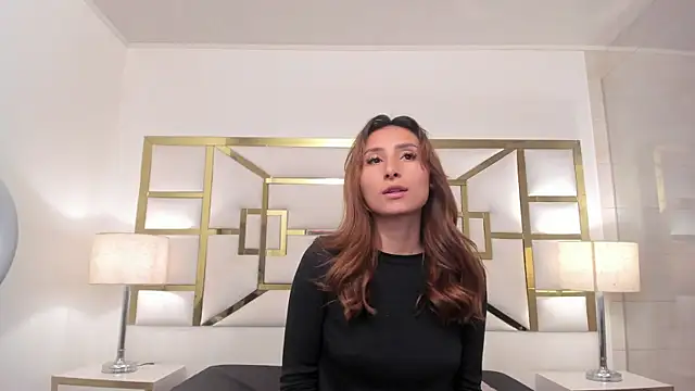 VivieneLuxe online show from 07.29.26