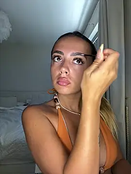 Snapshot of Harrietbronzex chatting on 06.26.26 Harrietbronzex online show from 06.26.26