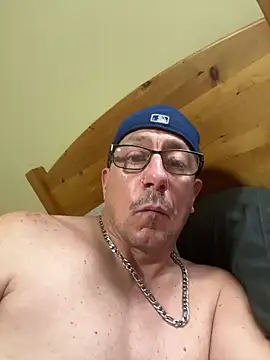 Snapshot of Dicklegend2245 chatting on 07.01.26 Dicklegend2245 online show from 07.01.26