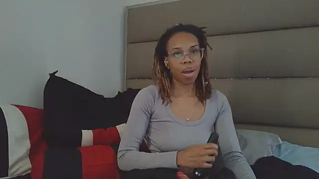 Opal Rainbow online show from 04.12.26