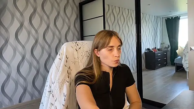 Snapshot of Miss_Luna_meow chatting on 07.14.26 Miss Luna meow online show from 07.14.26