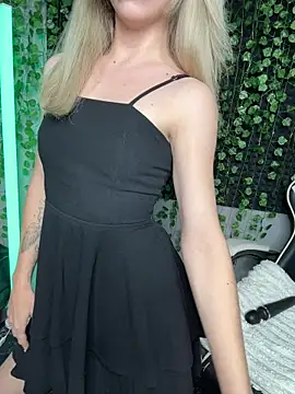 Eva Kit online show from 07.15.26