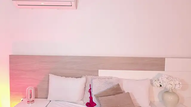NinaGarcia online show from 07.28.26