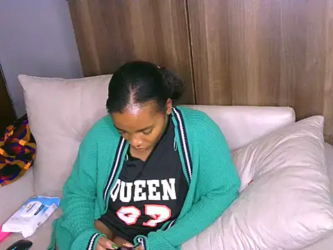 Snapshot of Bustycece chatting on 08.04.26 Bustycece online show from 08.04.26