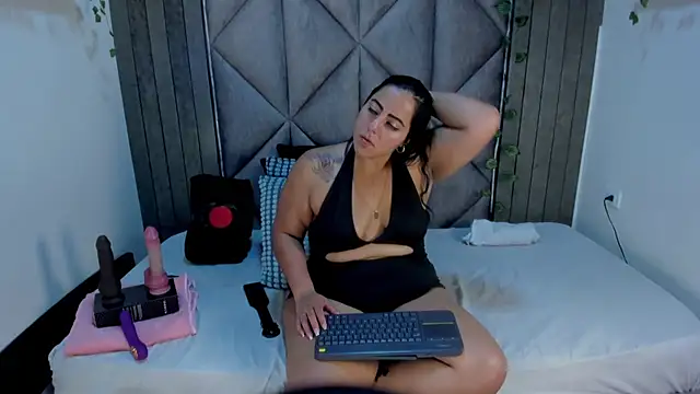 ShelyEvans   online show from 07.07.26