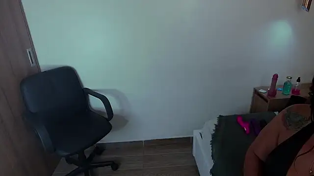 ShelyEvans   online show from 07.18.26