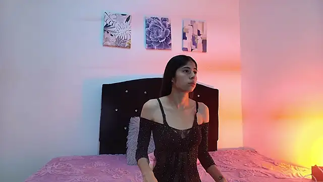 Snapshot of Dahlia__Vixen chatting on 07.11.26 Dahlia Vixen online show from 07.11.26