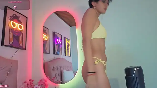 Sophie Mcgreen online show from 06.17.26
