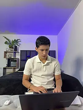 Snapshot of SantiLux_ chatting on 06.22.26 SantiLux online show from 06.22.26