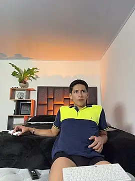 Snapshot of SantiLux_ chatting on 06.22.26 SantiLux online show from 06.22.26